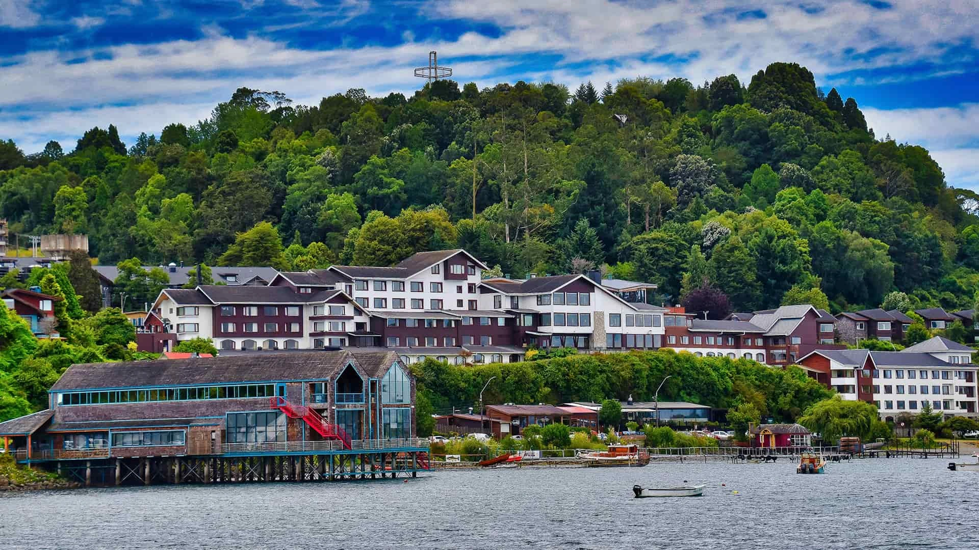 Teatro del Lago Puerto Varas Lago Llanquihue Patagonia