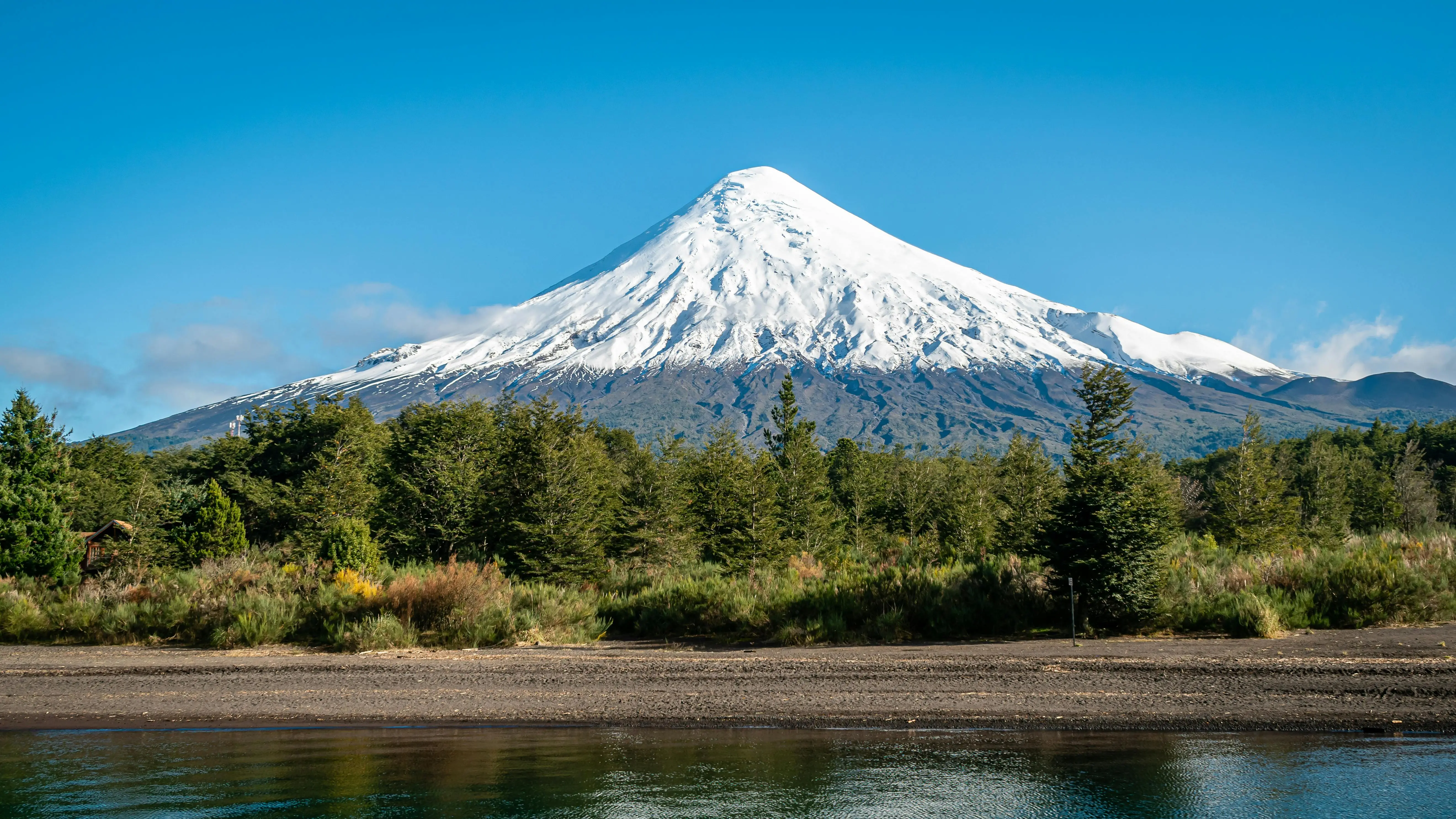 Volcán Osorno nevado cono perfecto Lago Llanquihue Puerto Varas sur Chile
