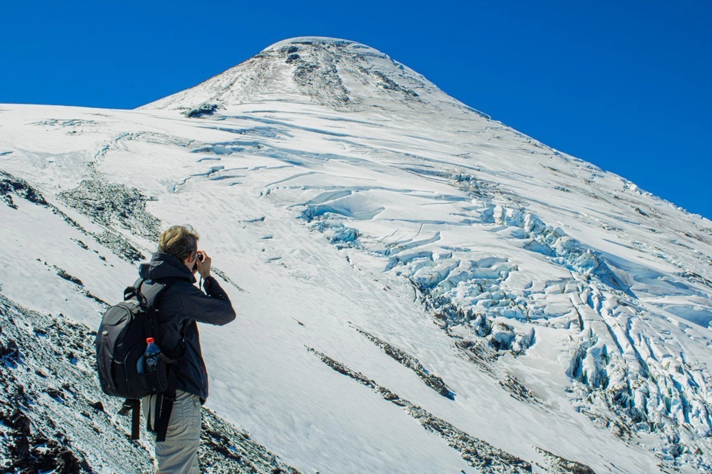 Volcán Osorno cono perfecto nevado Lago Llanquihue Puerto Varas sur Chile
