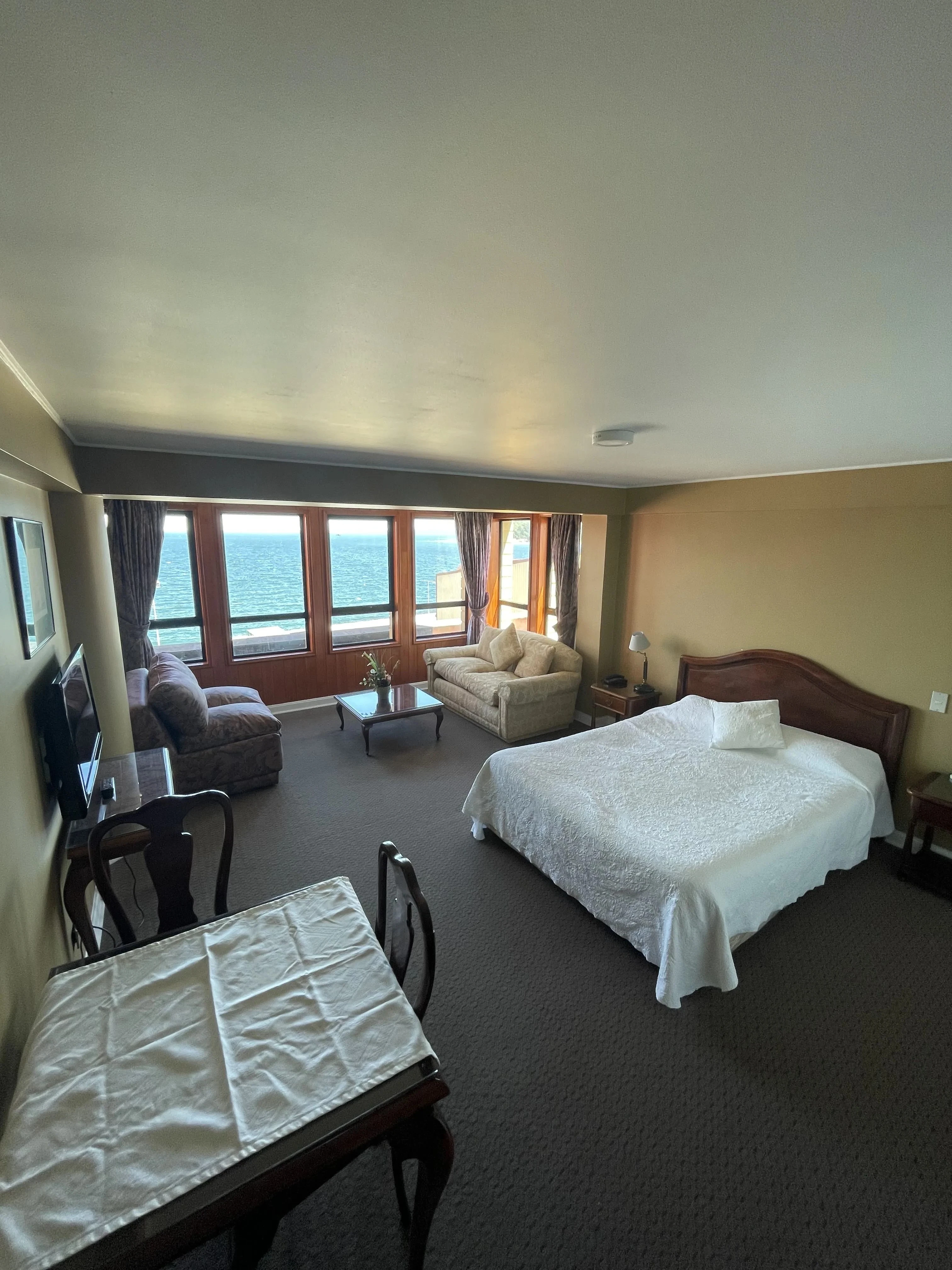 Superior double room panoramic view Seno Reloncaví Puerto Montt